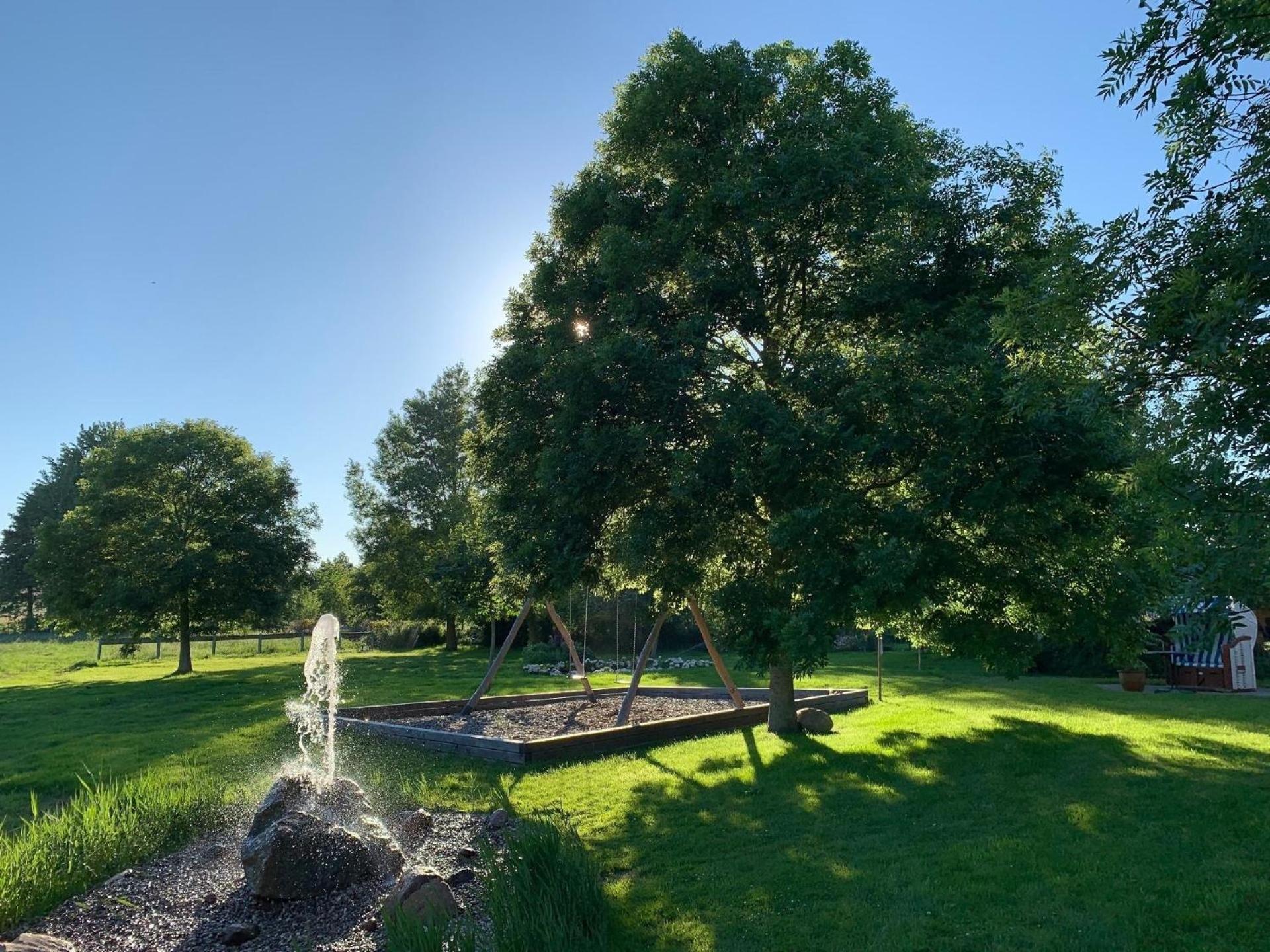 Idyllische 2-Zimmer Ferienwohnung Mitten In Der Natur Lancken-Granitz Luaran gambar